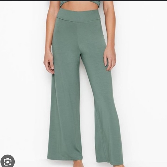 VICTORIA SECRET LOUNGE PANTS - Picture 1 of 3